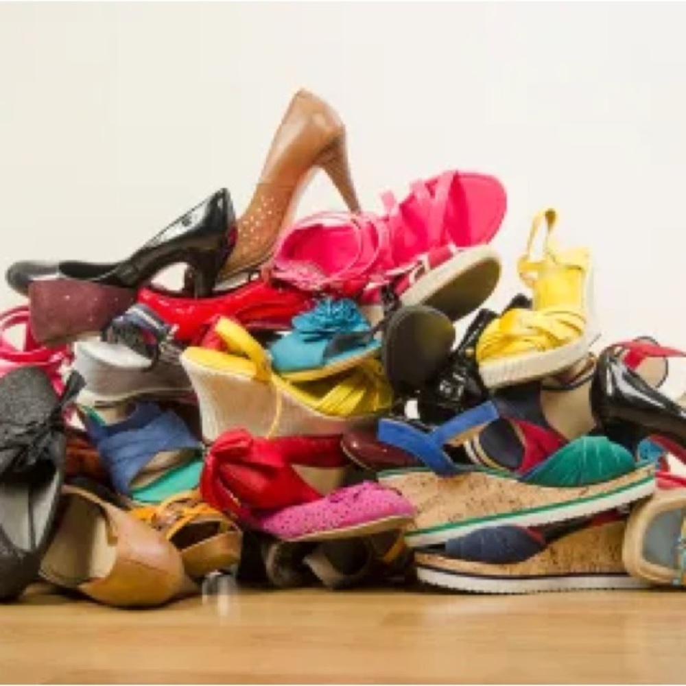 Live Shoe Show!
Congrats! Thank you! 🎉🥳
 -Shoes Shoes & more Shoes SIZE 10/11/12